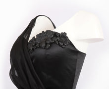 Laden Sie das Bild in den Galerie-Viewer, Abendkleid aus Seidenchiffon Exclusive Collection F/S 2021