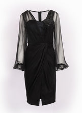 Laden Sie das Bild in den Galerie-Viewer, Cocktail Kleid aus Seidenchiffon  Exclusive Collection F/S 2021  Einzelstück
