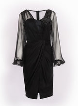 Laden Sie das Bild in den Galerie-Viewer, Cocktail Kleid aus Seidenchiffon  Exclusive Collection F/S 2021  Einzelstück