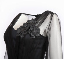 Laden Sie das Bild in den Galerie-Viewer, Cocktail Kleid aus Seidenchiffon  Exclusive Collection F/S 2021  Einzelstück
