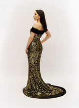 Laden Sie das Bild in den Galerie-Viewer, Abendkleid Exclusive Black Gold Collection  H/W 2021/22 Einzelstück